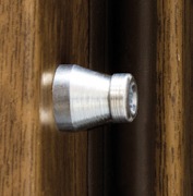 3 anti-theft bolts
